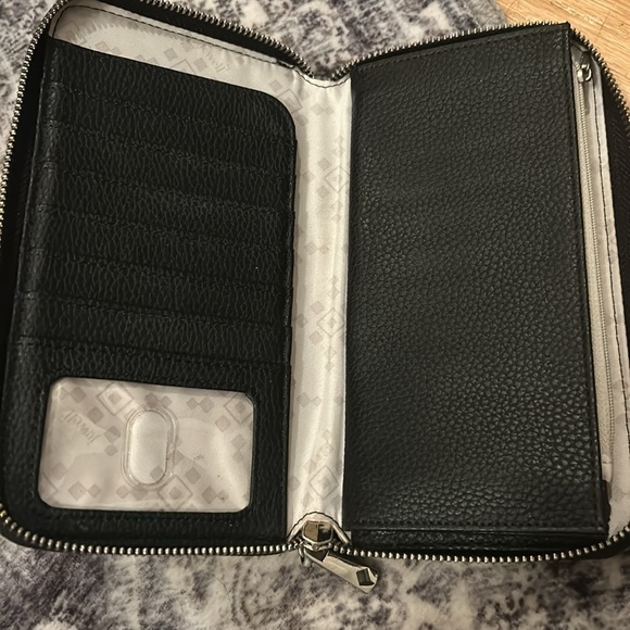Thirty One Wallet - Picture 5 of 5